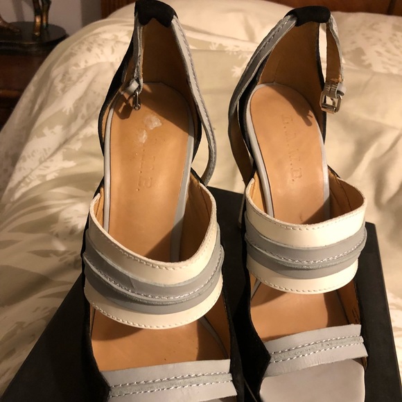 LAMB Jane black, grey and white colorway sandals - Picture 3 of 3